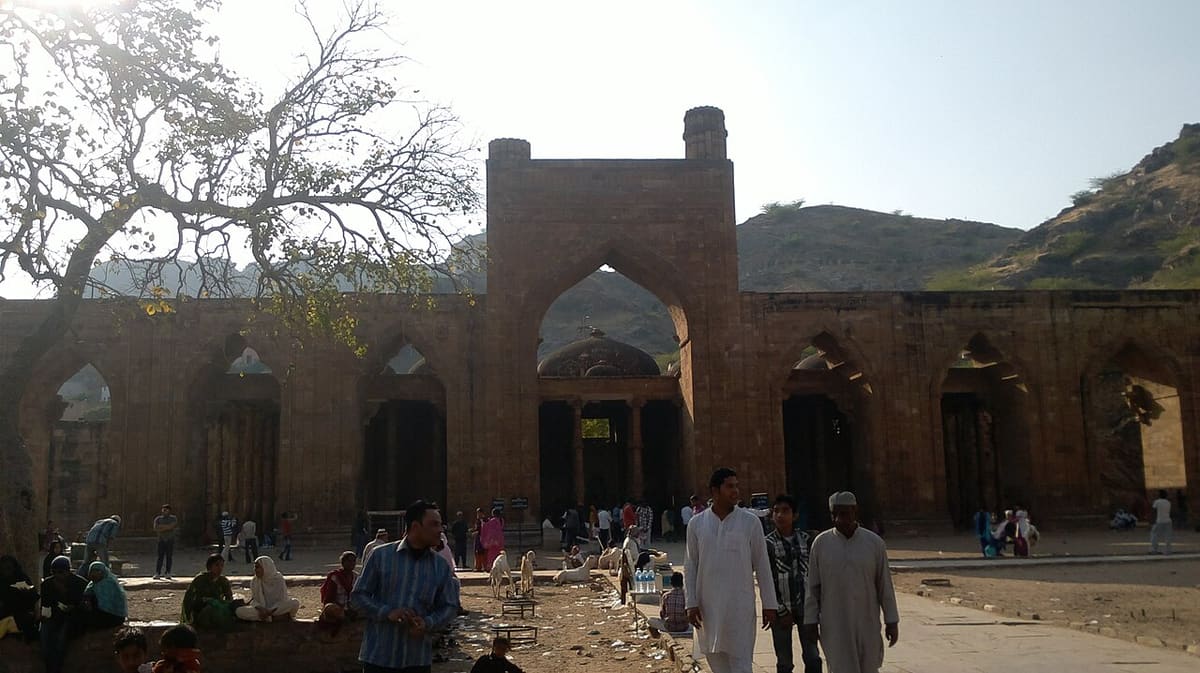Adhai Din ka Jhopra