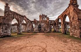 Explore the sites of Arikamedu