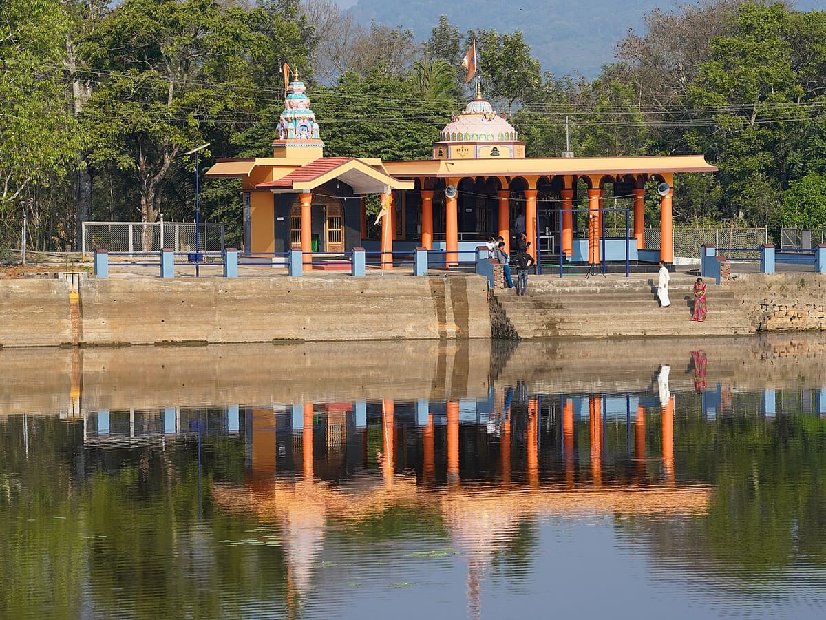 Honnamana Kere Lake