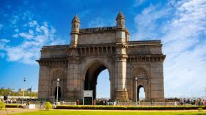 Stroll around Gateway of India