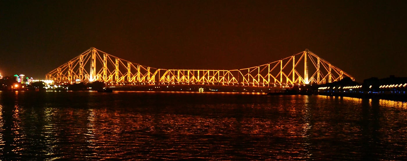 Evening Walk along the Howrah Bridge