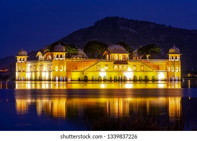 Click Pictures near the Peaceful Jal Mahal